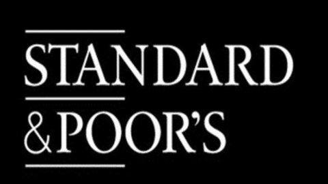 Standard & Poor's: Devlet borçları ve kamu devlerinin ardından Fransız bankalarının da notu düşürüldü