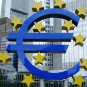 Eurozona: produzione industria -1,3% su anno