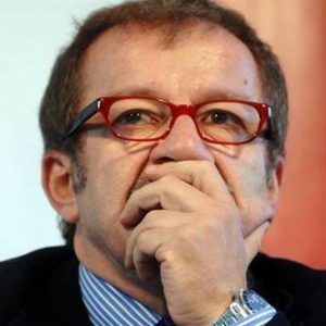 Manovra, Maroni: Incontro Bossi-Berlusconi sarà risolutivo. Enti locali? Spazio per ridurre i tagli