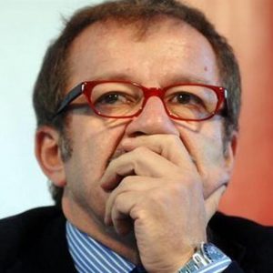 Manevra, Maroni: Întâlnirea Bossi-Berlusconi va fi decisivă. Societăți locale? Spațiu pentru a reduce tăieturile