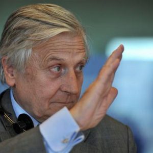 Trichet: sull’inflazione la Bce non abbassa la guardia, per l’Europa la crescita sarà “modesta”