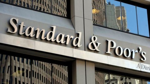 S&P taglia stime Pil italiano per il 2012