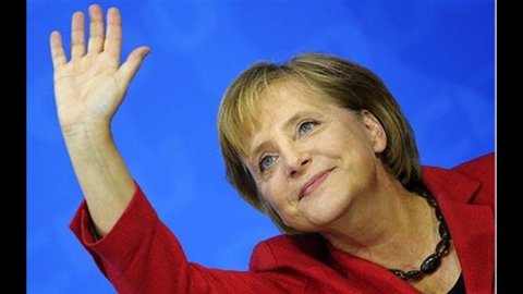 Merkel, a Grécia não pode deixar o euro