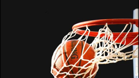 Bola basket, penguncian yang melemahkan NBA