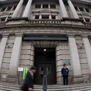 Boj, da giugno acquisti di titoli di Stato per 7mila mld di yen. Ma ora si teme l’effetto Boomerang