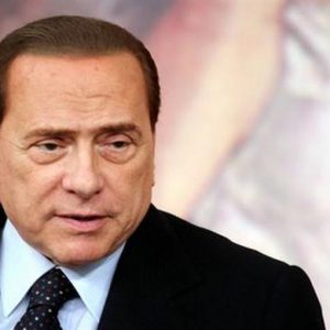 Berlusconi, re dei condoni. Le polemiche intorno al prossimo decreto sviluppo