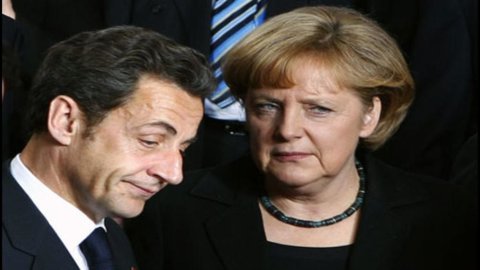 Merkel-Sarkozy, Guardian: agreement to boost EFSF up to 2 billion