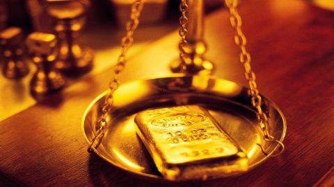 Dopo 12 anni di guadagni, l’oro finisce il 2013 con una perdita del 28%