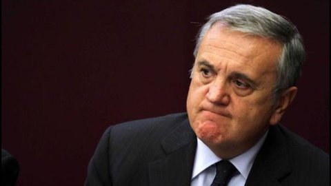 Irisbus, Sacconi: impegni del Governo per continuità produttiva e occupazione