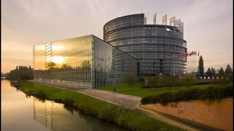 Parlamento Europeo: de acuerdo con la nueva gobernanza económica, el Pacto de Estabilidad reforzado