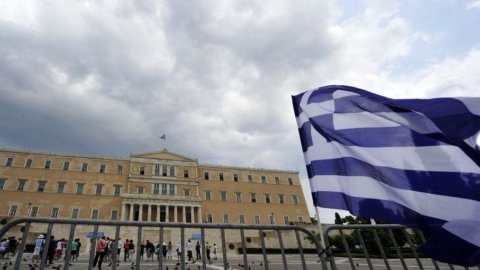 Hedge funds apostam na Grécia: compra de títulos gregos pode render +100%
