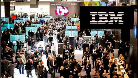 Ibm: bene il quarto trimestre, utili in crescita del 4,4% e fatturato a 29,49 miliardi