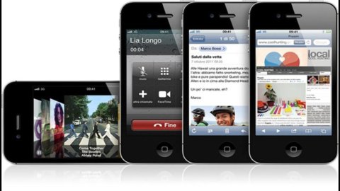 Bluff Apple: l’iPhone5 non esce. Presentato solo il 4S, che viene subito contestato da Samsung