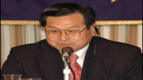 Giappone pronto ad acquistare bond Efsf. Lo ha rivelato il capo di gabinetto del governo nipponico