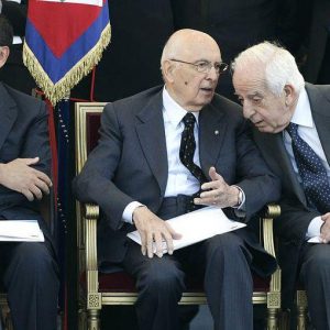 Nu întâmplător Napolitano evocă guvernul de armistițiu Pella: „A fost scurt, dar util”