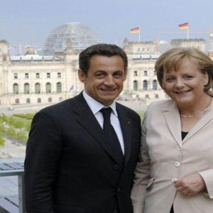 Crisi: Merkel, Eurozona ha volontà politica di superare la crisi