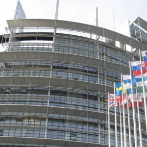 Agenzie di rating: il Parlamento europeo vara la riforma