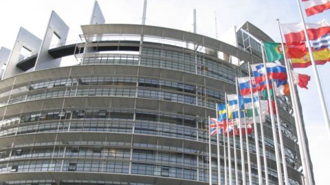 Agências de rating: o Parlamento Europeu aprova a reforma