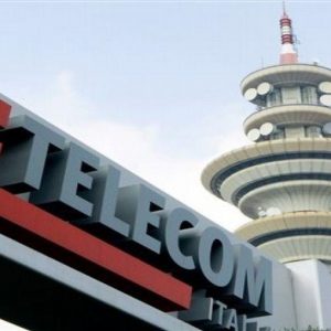 Borsa: Telecom a picco su voci Telco
