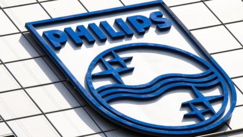 Philips: útil -32%, mas confirma meta