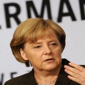 Merkel: no ad aumento fondi Esm