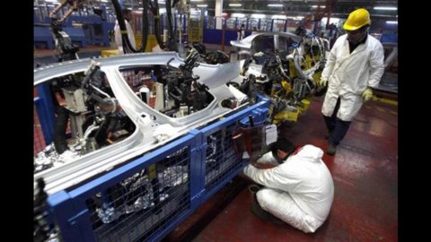 Pertama, biaya produksi industri +0,1% di bulan November