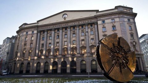 Bpm, si dimette il presidente Annunziata e il titolo precipita in Borsa