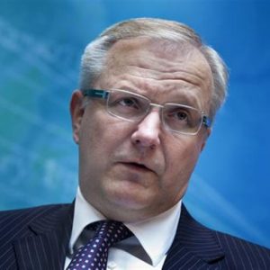 Ue, Rehn: “Torna rischio recessione”. L’Italia mancherà il pareggio di bilancio