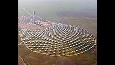 In Spagna un impianto solare da record produce energia per 24 ore consecutive