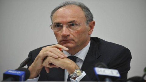 Unicredit, Ghizzoni: “Plafond da 10 miliardi per rilevare crediti imprese con Pa”