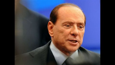 Berlusconi: “Governo Monti è sospensione democrazia”