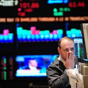 Incubo Spread Btp-Bund: nuovo record a 439. E le Borse crollano