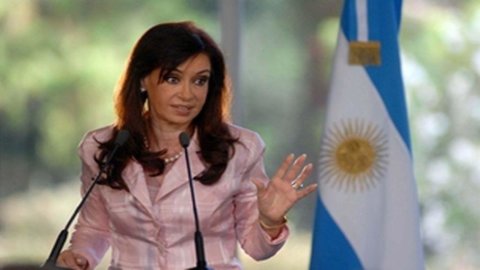 Elezioni Argentina, trionfo dell’anti-Kirchner