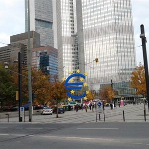 البنك المركزي الأوروبي: إنه رقم قياسي للودائع الليلية