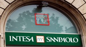 Insegna di Intesa Sanpaolo