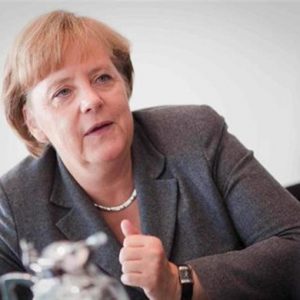 Merkel: più poteri alla Bce nella supervisione delle banche