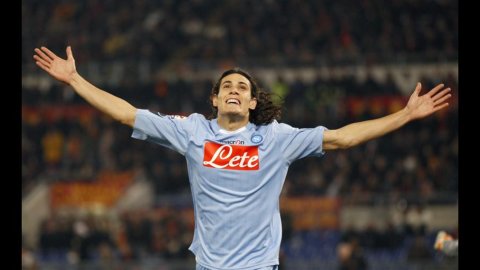 Napoli-Juventus: tegola per gli azzurri, il cannoniere Cavani non sarà della partita