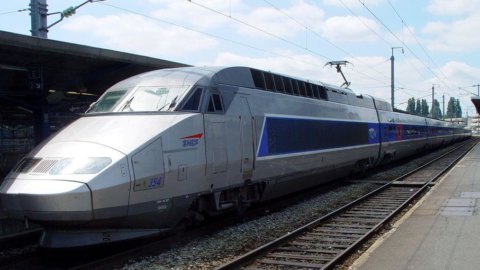 Kereta berkecepatan tinggi: dengan Tgv-Eropa dimungkinkan untuk mencapai Paris dari Milan dengan biaya 25 euro