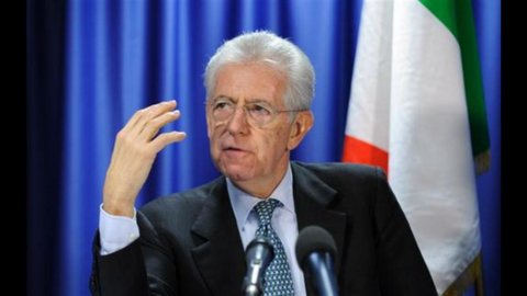 Monti a Londra in cerca di alleati per ammorbidire Merkel che avverte:”L’Italia può farcela da sola”