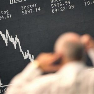 Perhatikan spread: Italia di bawah 400bps