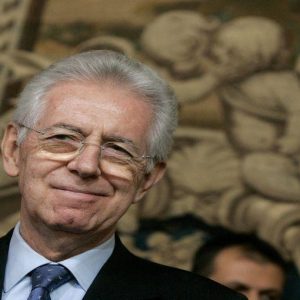 Manovra Monti: le novità nel testo definitivo, dai carburanti all’Iva, dalle pensioni al superbollo