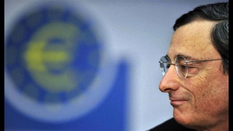 Il Qe di Draghi elettrizza i mercati e le banche volano