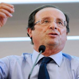 Francia, Hollande: “Se vinco le elezioni proporrò subito un nuovo accordo europeo”