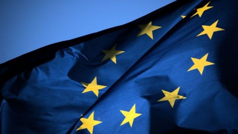 VERSO LE ELEZIONI – L’attacco all’euro è un colpo all’Europa che reclama più unità e democrazia