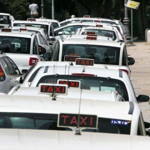 Die Taxis von Rom und Mailand im Visier der Kartellbehörden