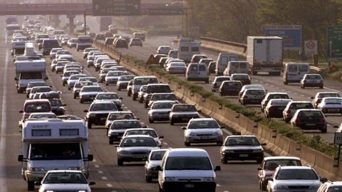 Informe Aci-Censis: el coste medio del mantenimiento de los coches ha crecido un 2,7% anual