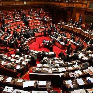 国会議員の比較: イタリアのカーストは最も裕福です