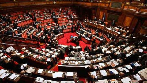 Parlamentari a confronto: la Casta italiana è la più ricca