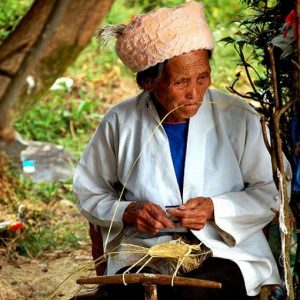 Orang Cina menabung terlalu banyak