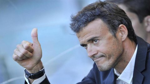 Calcio: la Roma vince a Napoli e ritrova fiducia in Luis Enrique. Sarà la svolta della stagione?